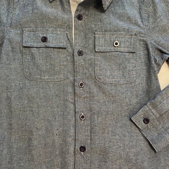 Hudson Navy Chambray Button Down with Gray Cotton lining and sleeve Holders 4T - Picture 4 of 10